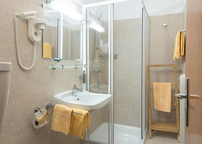 Wirtshaus Meissl Szálloda Puch bei Weiz